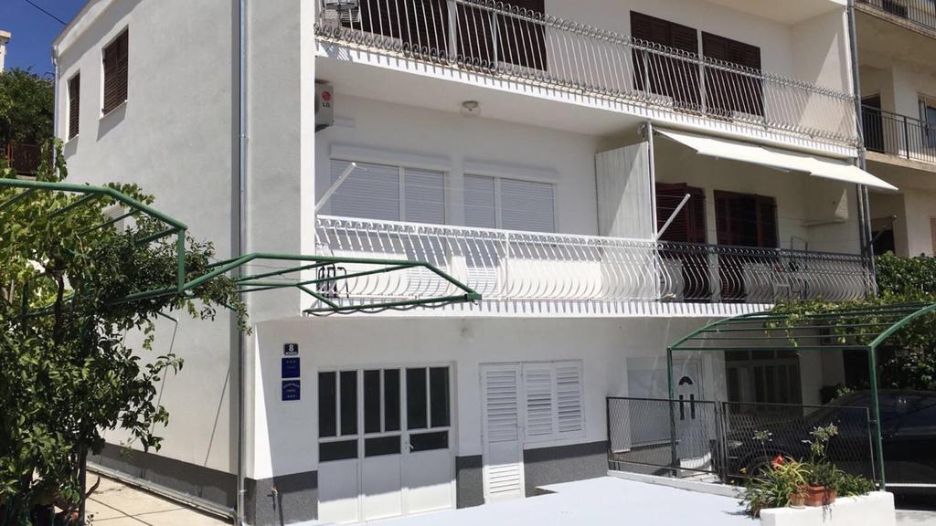 Apartment Satus Подстрана Екстериор снимка